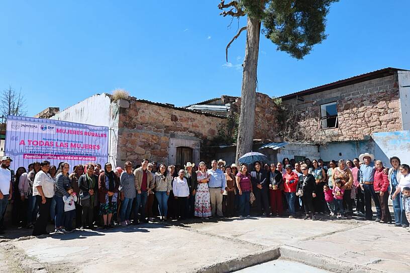 CELEBRA DIF CAPITAL A MUJERES RURALES EN LOCALIDAD EL MAGUEY