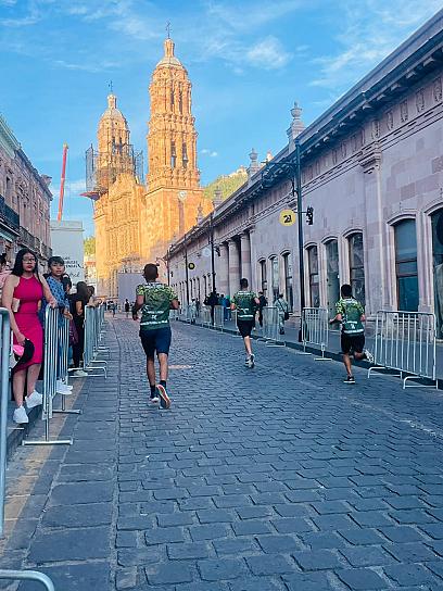 ARRANCA LA GRAN CARRERA POR LA PAZ ZACATECAS 2024 CON ÉXITO