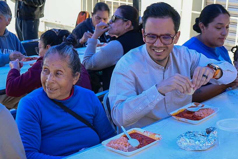 -Pásenme la sal