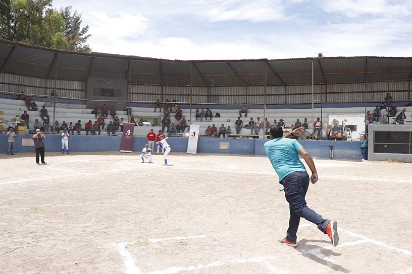 ARRANCA NUEVO TORNEO DE SOFTBOL FEMENIL EN JEREZ