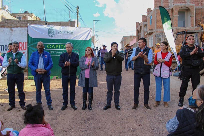 ARRANCA PAVIMENTACIÓN DE LA CALLE 24 DE FEBRERO, EN LA CAPITAL 