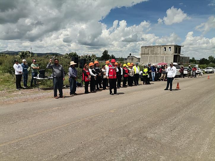 ARRANCA PROGRAMA PERMANENTE DE BACHEO EN PINOS
