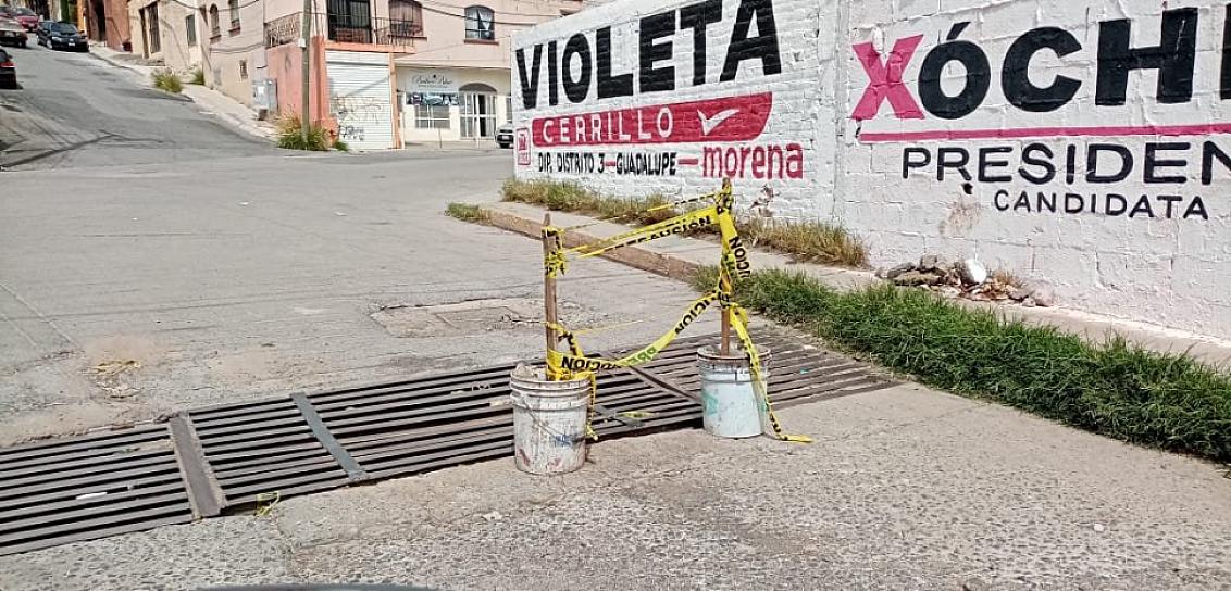 ARREGLAN ALCANTARILLA EN GUADALUPE