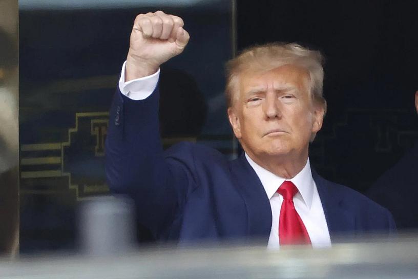 ARRESTAN A DONALD TRUMP EN NUEVA YORK 