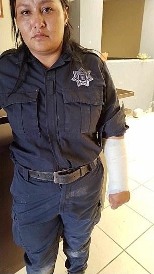 ARRESTAN A DOS OPERADORES DE MORENA; POLICIA ESTATAL TRATA DE RESCATARLOS