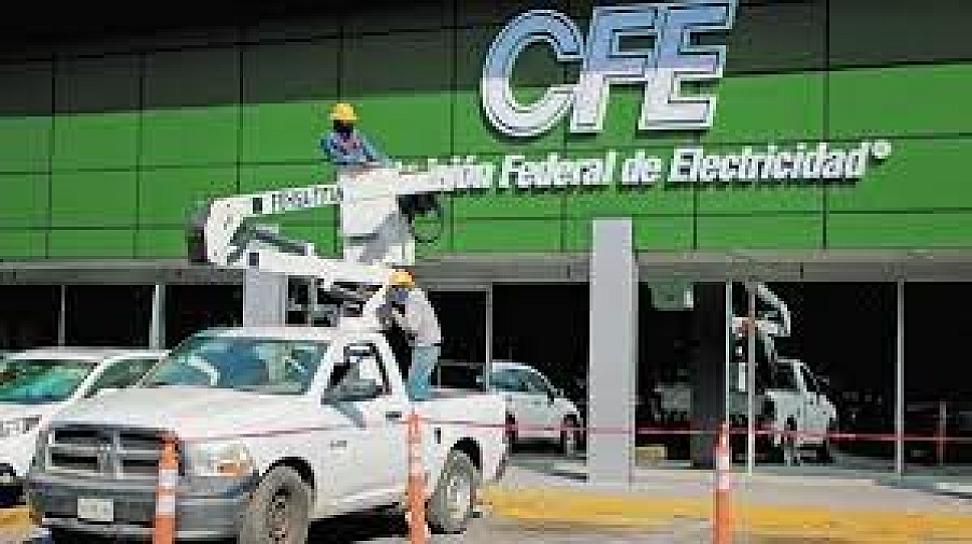 ASEGURA AMLO QUE NO PERMITIRÁ PRIVATIZACIÓN DE LA CFE 