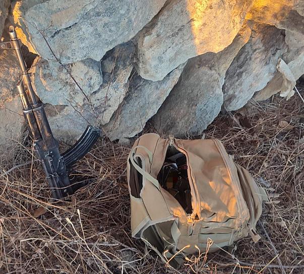 ASEGURAN ARMA LARGA, CARGADORES Y MÁS DE MIL CARTUCHOS EN MONTE ESCOBEDO