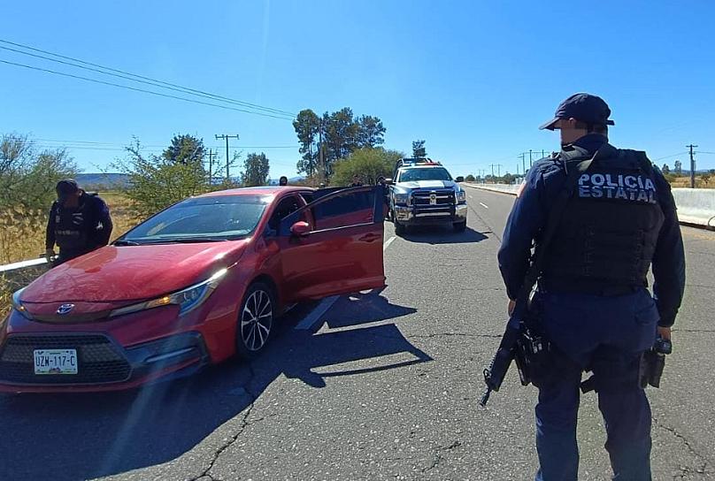 Aseguran en Tepetongo vehículo que participó en hecho delictivo 