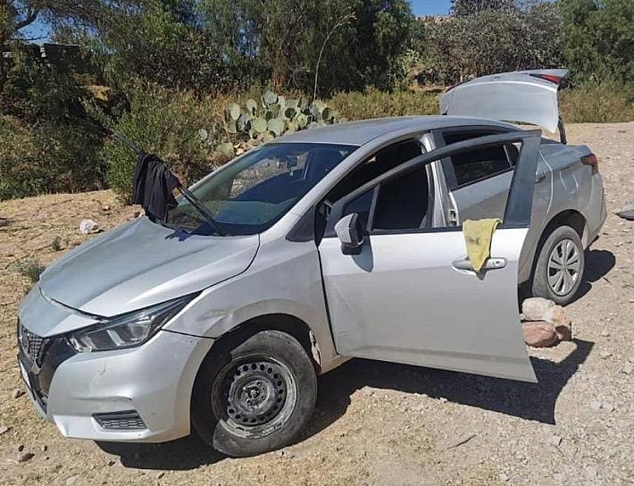 ASEGURAN FUERZAS DE SEGURIDAD TRES VEHÍCULOS EN PINOS 