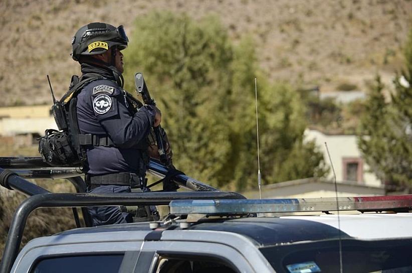 ASEGURAN FUERZAS POLICIALES VEHÍCULO CON REPORTE DE ROBO 