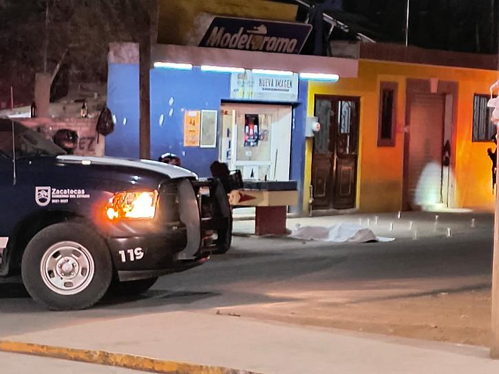 ASESINAN A DOS HOMBRES EN LA ZACATECANA 