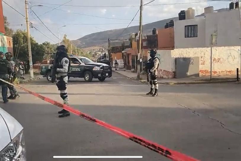 ASESINAN A OTRO POLICÍA EN SU DÍA DE DESCANSO; SUMAN 26