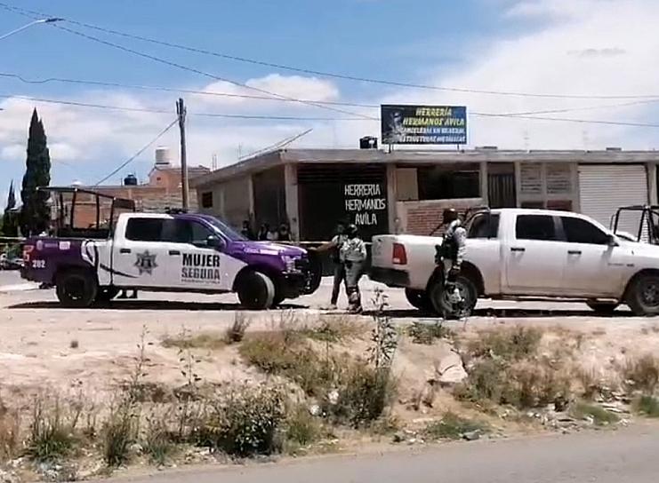 ASESINAN A UN HOMBRE AFUERA DE UN TALLER DE HERRERÍA