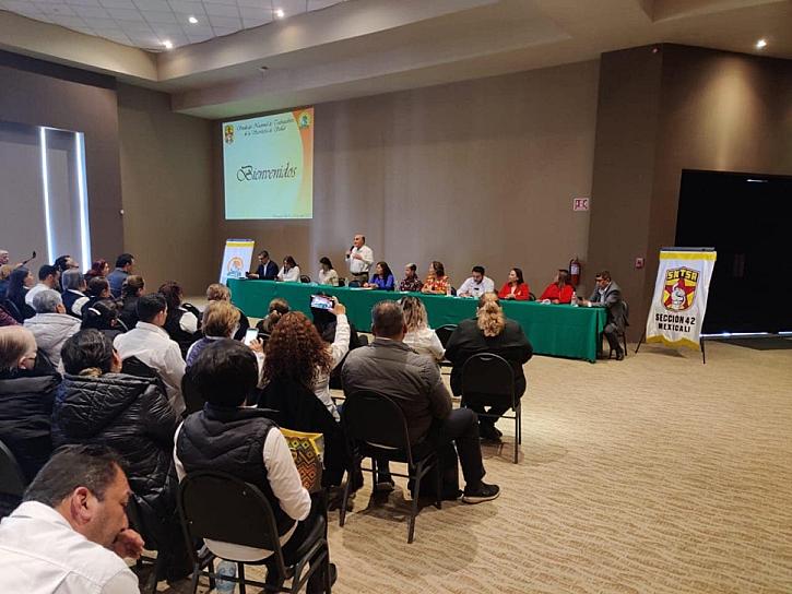 ASISTE NORMA CASTORENA A CAPACITACIÓN