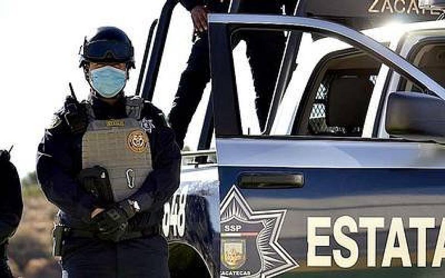 ATACAN A POLICÍAS CAPITALINOS EN LA ZACATECANA