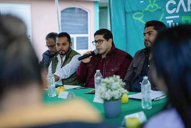 ATIENDE ALCALDE CAPITALINO A COLONOS DE FRANCISCO DE LOS HERRERA 
