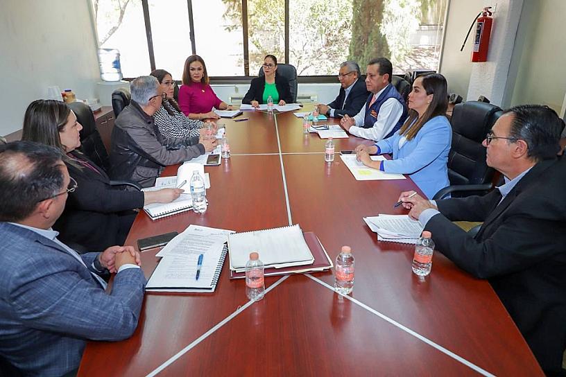ATIENDE AUTORIDAD EDUCATIVA NECESIDADES DE DOCENTES; BUSCAN ELEVAR LA CALIDAD EN LA EDUCACIÓN