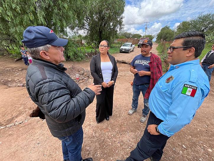 ATIENDE AYUNTAMIENTO UN SOCAVÓN EN MÉXICO NUEVO