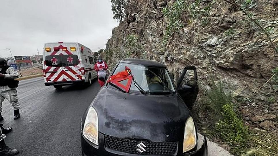 ATIENDE CRUZ ROJA MEXICANA ACCIDENTE VEHICULAR 