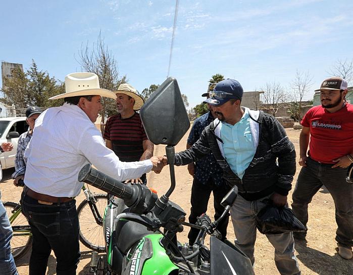 ATIENDE DAVID MONREAL A HABITANTES DE PALMAS ALTAS, JEREZ