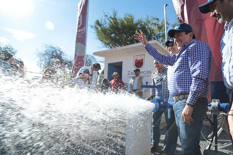ATIENDE DAVID MONREAL EL TEMA DEL AGUA EN ZACATECAS 