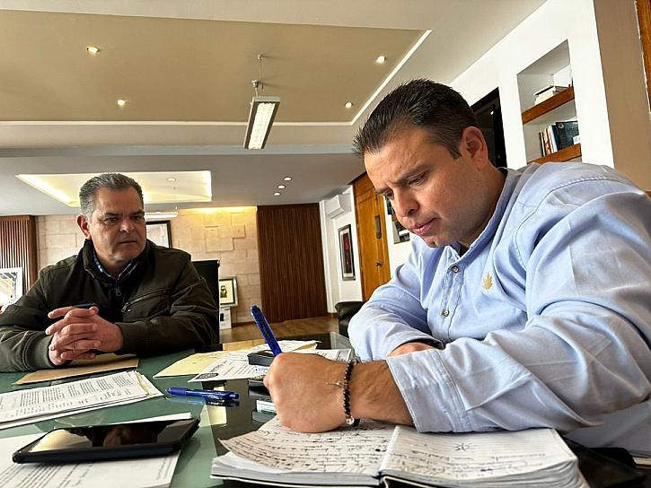 Atiende Miguel Varela más de 200 solicitudes en audiencia pública 