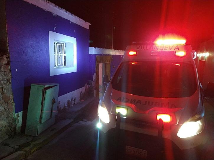 ATIENDEN A ABUELITA EN VILLANUEVA