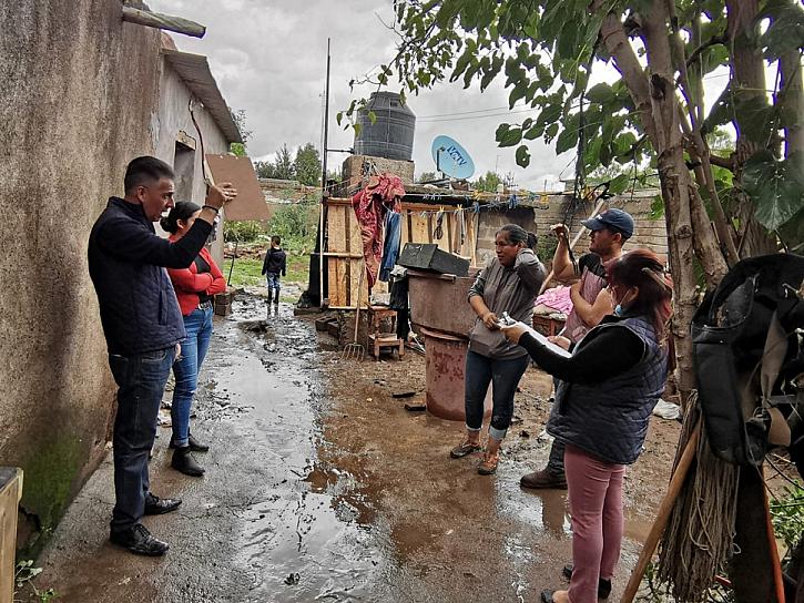 ATIENDEN A FAMILIAS DE SOMBRERETE AFECTADAS POR UNA TROMBA