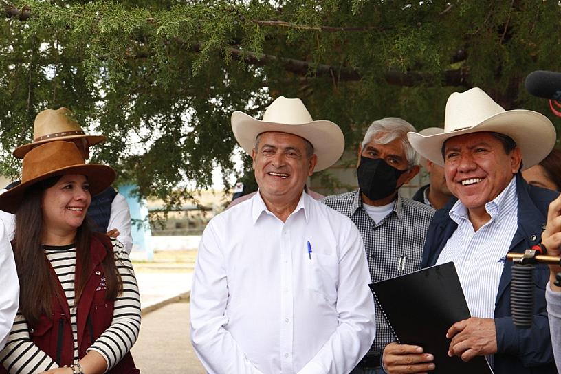 ATIENDEN A FAMILIAS DESPLAZADAS DE SARABIA, EN JEREZ 