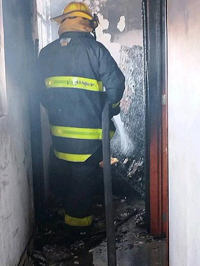 ATIENDEN BOMBEROS INCENDIO EN CASA HABITACIÓN EN TIERRA Y LIBERTAD 
