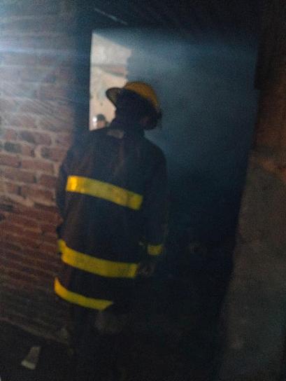 ATIENDE PC REPORTE DE INCENDIO EN COLONIA H. AYUNTAMIENTO