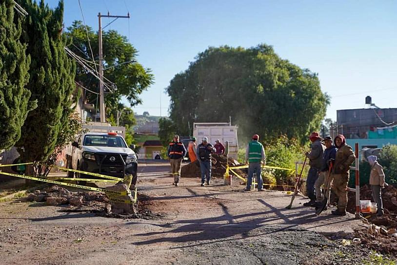 ATIENDE SERVICIOS PÚBLICOS INFRAESTRUCTURA DAÑADA POR LAS LLUVIAS
