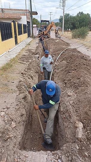 ATIENDE SIMAPAJ DESABASTO DE AGUA POTABLE EN EL RANCHO EL MOLINO