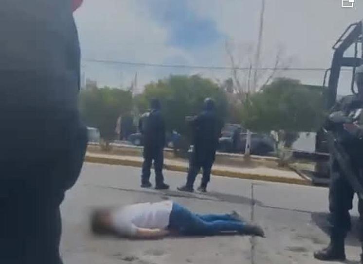 Atropella Metropol a un sujeto que presuntamente perseguían 