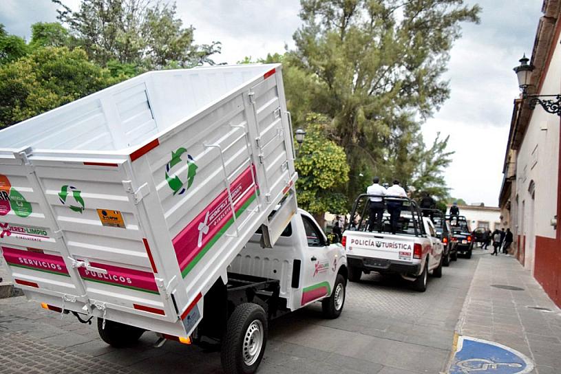 AUTORIDADES ESTATALES Y MUNICIPALES PONEN EN CIRCULACIÓN VEHÍCULOS EQUIPADO EN JEREZ