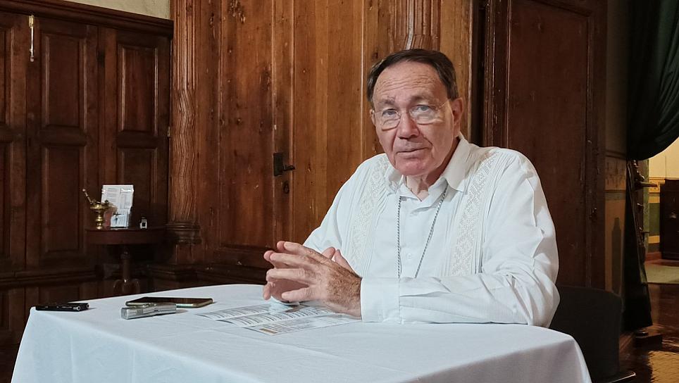AUTORIDADES NO RESPETAN MEDIDAS PARA USO DE PLAZA DE ARMAS: OBISPO