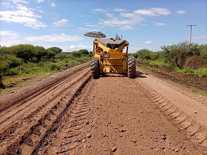 AVANZA CONSTRUCCIÓN DE LA CARRETERA VILLANUEVA-EL PLATEADO DE JOAQUÍN AMARO