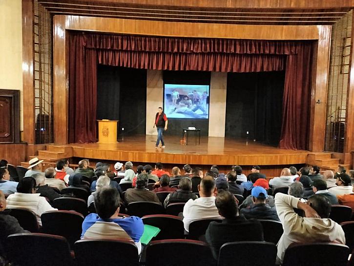 Avanzan cursos y acreditaciones para operadores del transporte público