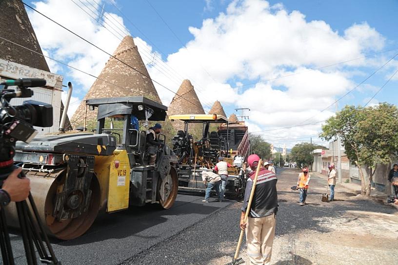 AVANZAN PAVIMENTACIONES EN TRANCOSO Y GUADALUPE