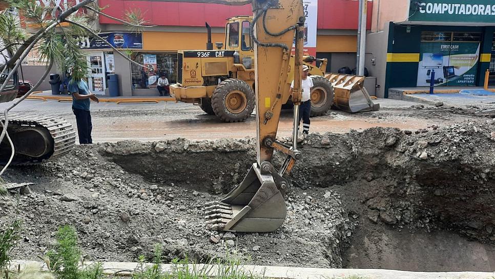 AVANZA REHABILITACIÓN DE AVENIDA ARROYO DE LA PLATA POR HUNDIMIENTO 