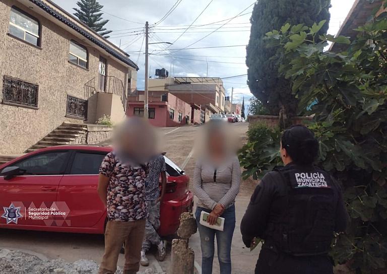 AYUDAN POLICÍAS A LOCALIZAR A MENOR DE EDAD QUE HUYÓ DE SU CASA
