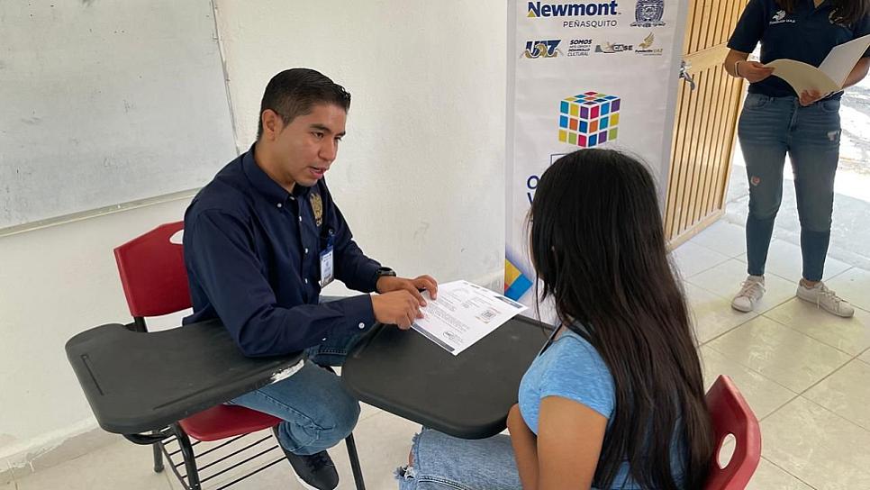 AYUDA UAZ A 100 JÓVENES A ELEGIR CARRERA 