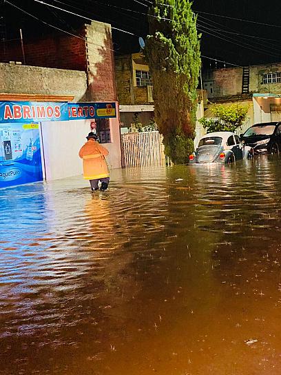AZOTA FUERTE TORMENTA A LORETO; ACTIVAN REFUGIO TEMPORAL