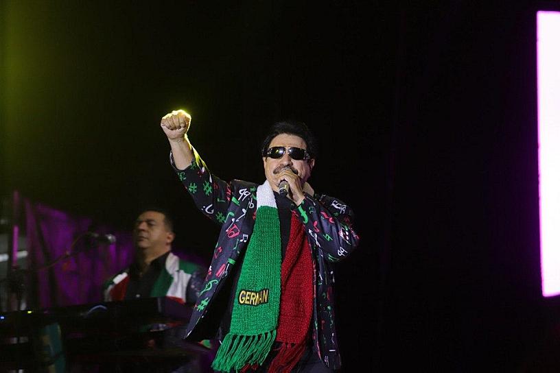 BAILAN FRESNILLENSES CON MI BANDA EL MEXICANO 