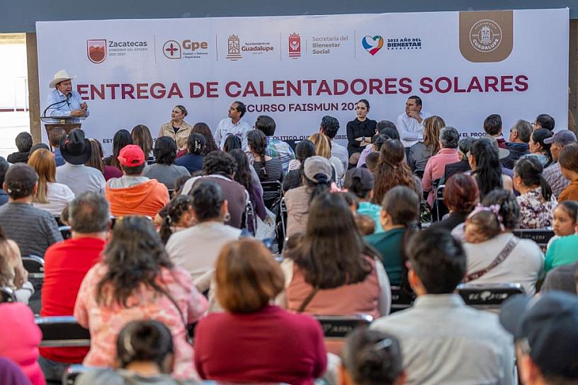 Beneficia Gobierno estatal a familias de Zacatecas y Guadalupe con calentadores solares