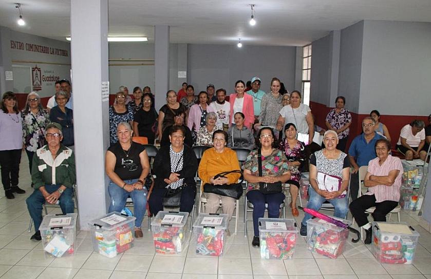 BENEFICIAN A 400 ADULTOS MAYORES CON ENTREGA DE APOYOS ALIMENTARIOS 