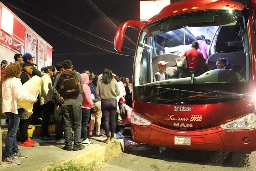 BENEFICIAN A 57 MENORES EN FERIA DE PASAPORTES ESTADOUNIDENSES 