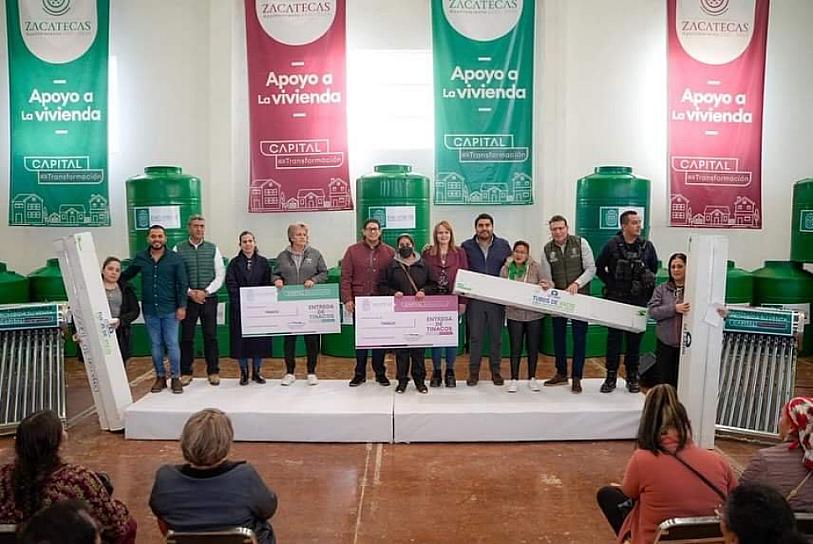 BENEFICIAN A CAPITALINOS CON LA ENTREGA DE CALENTADORES SOLARES Y TINACOS