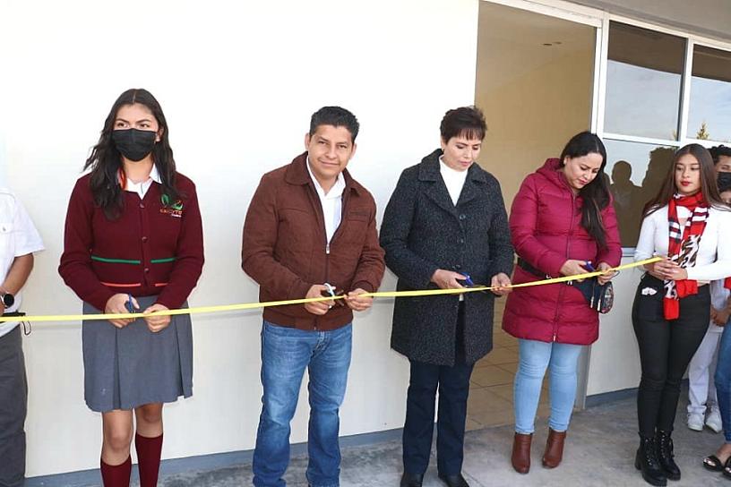 BENEFICIAN A ESTUDIANTES DEL CECYTEZ DE RÍO GRANDE