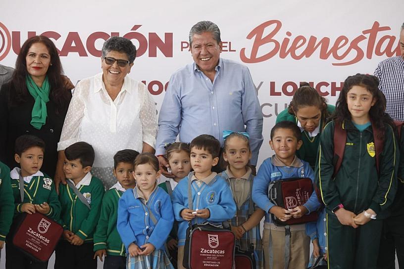 BENEFICIAN A ESTUDIANTES DE MORELOS CON APOYOS ESCOLARES